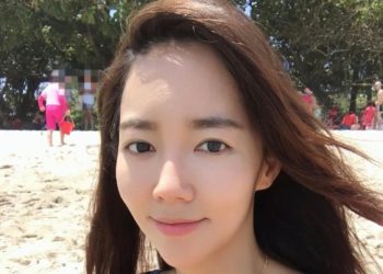 이윤진, 딸 카톡 공개…이범수 또 저격 “그 입 다물라”