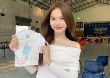 징병 검사장이 미인대회?…’병역면제’ 트랜스젠더들 인증샷 화제