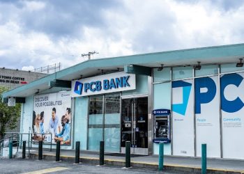 60대 한인경비원, 절도범 흉기 찔려 중태…한남체인몰  PCB뱅크 앞