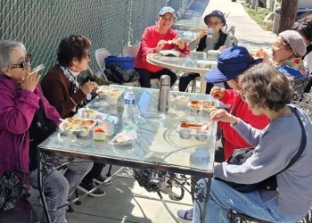 [화제] LA, 노인들 점심급식 한식메뉴 결정 …한식 예산투입 최초