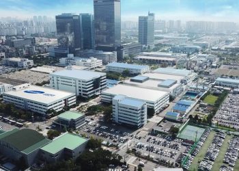 삼성 vs 애플, 스마트폰 경쟁…부품사들도 ‘희비’