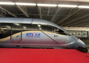 ‘최고 320㎞/h’ KTX-청룡, 서울~부산 2시간10분