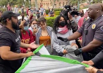 USC학생 100여명 체포… 팔 지지시위 전국확산, 경찰과 격렬충돌