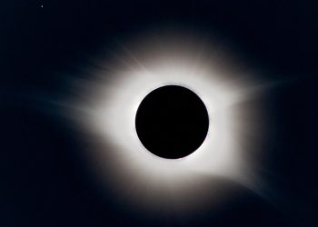 “수분간 암흑” 오늘 7년만 개기일식, 그리피스천문대 등 관측행사