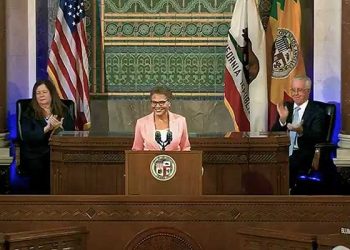 LA 노숙자 지출 축소, 치안 예산 증액한다 … 128억 달러 규모 예산안, 경찰 9500명 확보