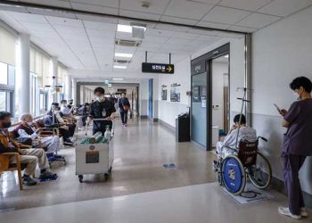 복지차관 “전면적 진료 중단 병원 없어…큰 혼란 없을 것”