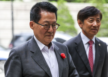 박지원, “김진표, 윤석열과 똑같은 개X끼” 막말 파문