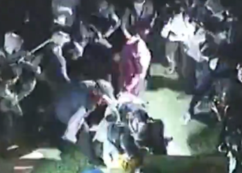 (2보)UCLA 대규모 폭력사태…반이스라엘-친이스라엘 시위대 충돌(영상)