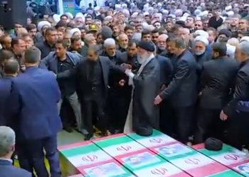 라이시 대통령 운구행렬, 남호라산 도착…마지막 장례거행(영상)