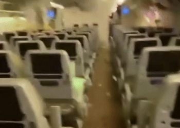 항공기 흔드는 불청객 ‘난기류’…좌석벨트는 ‘꼭'(영상)”