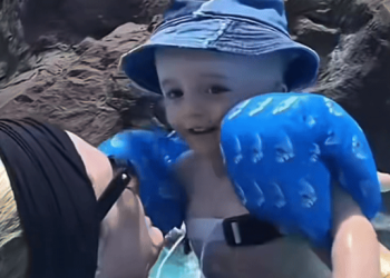 엄마가 처음이라…패리스힐튼, 조끼 거꾸로 입히고(영상)