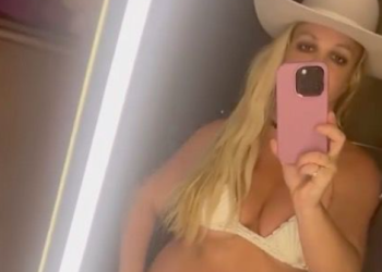 ‘나가기 무섭다’던 브리트니, 몸매 과시 “베가스 간다”