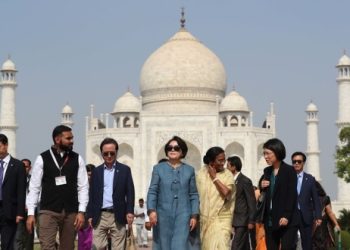 “김정숙 여사, 인도 방문 때 기내식에만 6292만원 지출”