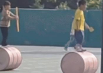 “유치원생 모두 할 줄 알아요”…놀라운 묘기(영상)