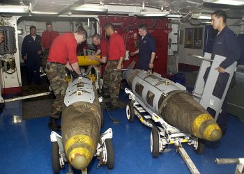 미국, 이스라엘행 무기 선적 중단..라파 공격 우려