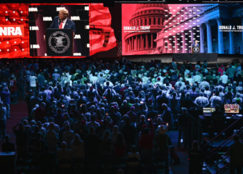 트럼프, “바이든이 빼앗으려는 총기소유권 지켜낼 것”…NRA 연설