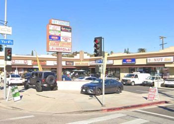 “우리 업소엔 현금 없어요” … 팻말 내건 업주들 “미칠 것 같다”