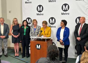 “메트로에 경찰 탑승시켜야”…배스 시장,  경찰력 추가배치 명령