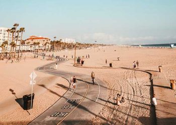 “충격” 조깅 하던 산타모니카 여성, 노숙자에게 납치돼..성폭행 당할뻔