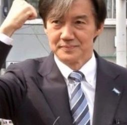 ‘동네북’된 김호중…”조국과 겹쳐” vs “이종섭 판박이”