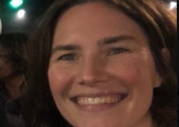 ‘룸메이트 살인 무죄’ 미 유학생, 이탈리아서 중상죄 3년형