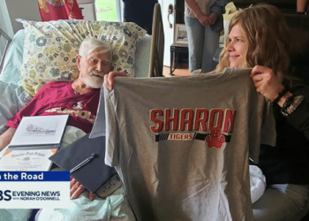 ‘평생의 한’ 고교 졸업장 받은 뒤 세상 떠나