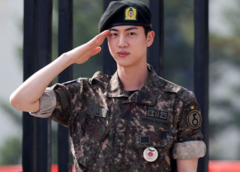 방탄소년단 진, 전역을 신고합니다