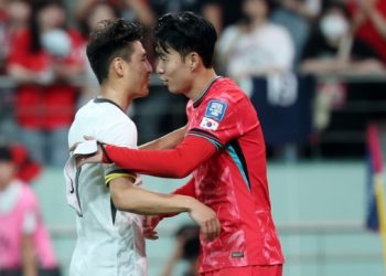 한국에 졌지만 살아난 중국 … 눈물겨운 자화자찬