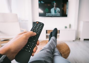 건강하게 늙으려면…앉아서 하는 ‘이것’ 사용 줄여야