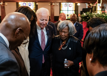 WP “바이든, 여론조사 탓하지 말고 받아들이라”