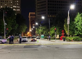 여성들 싸움에 남성들 가세 총격, 1명 죽고 5명 입원