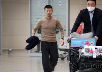 ‘손흥민 부친’ 손웅정 감독, 아동학대 혐의 피소