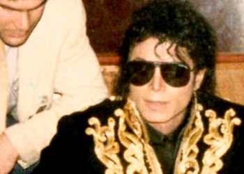 마이클 잭슨, 부채 5억달러 … “보석·장난감에 거액지출”
