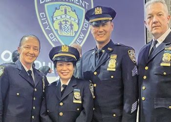 [화제]최초 한인 여성 NYPD 데퓨티 치프 탄생…’부산 아줌마’ 허정윤씨