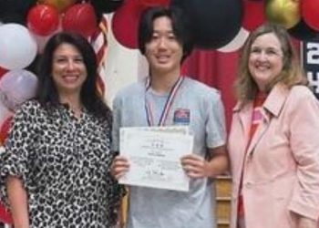 글렌데일 초중고 학생 140명 한국어 과정 수료증