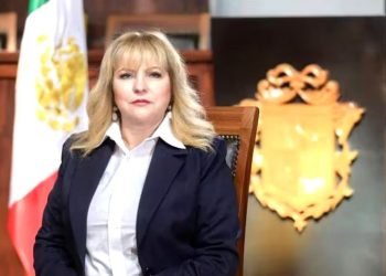 첫 여성 대통령 당선 직후 현직 여시장 피살