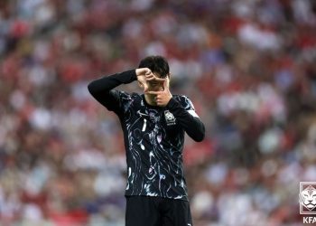 ‘손흥민·이강인 나란히 2골’ 싱가포르 7-0 대파