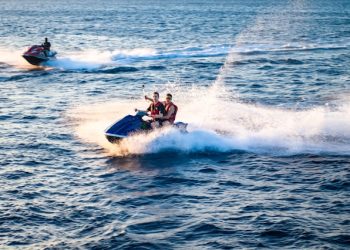 제트스키 타던 OC 10대들 2명 사망 … 보트와 충돌