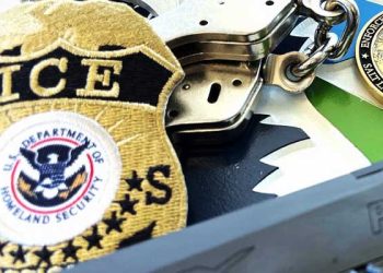 ICE 요원 사칭 강도들, 추방 협박하며 현금 강탈