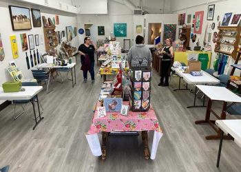 [화제] “우리 상가 렌트 1달러 입주 신청하세요”