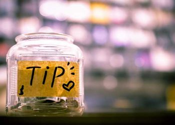 [촛점] 미국인 60% 팁에 부정적… “직원 임금, 왜 손님이 팁으로 내야하나” 거부감 확산