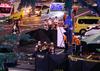 역주행 차량 인도 돌진…9명 사망 대참사