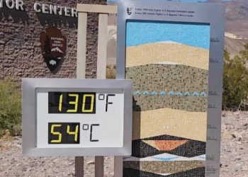 데스밸리 128도 살인 폭염, 방문객들 줄줄이 쓰러져 … 1명 사망