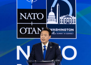 한미 핵작전 지침 승인…나토서 러북 견제