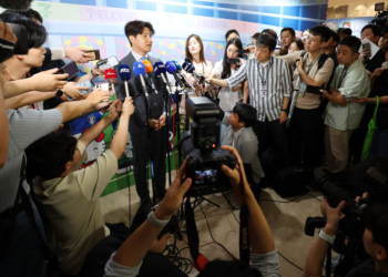 “홍명보 선임 절차 잘못됐다” 박주호·구자철 등 젊은 축구인들, 축협 맹비난