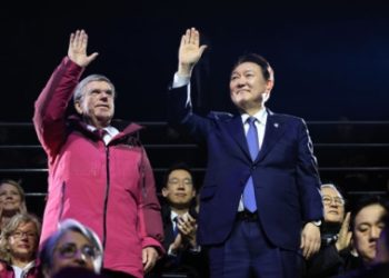 바흐 위원장, 윤에 사과전화…윤 “미디어·SNS 통해 사과하라”