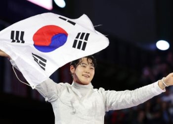 파리 올림픽 한국 첫 금메달…사상 첫 한국 남자 사브르 우승