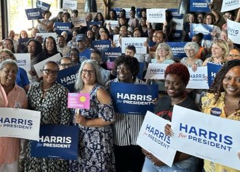 후원금 폭탄 쏟아지는 해리스, 일주일새 2억달러…66% 새 후원자