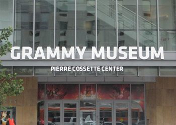 LA 그래미뮤지엄, BTS ·르세라핌 등 하이브 소속 첫 전면 K-팝 전시회