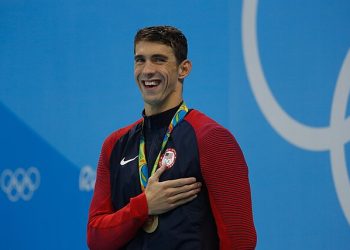 21세기 최고의 운동선수는 마이클 펠프스 … 메시는?